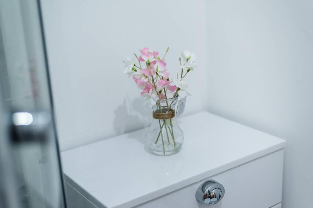 Liverpool City Centre - Fabulous 3 En-Suite Bedrooms - Sleeps 10 People Екстериор снимка